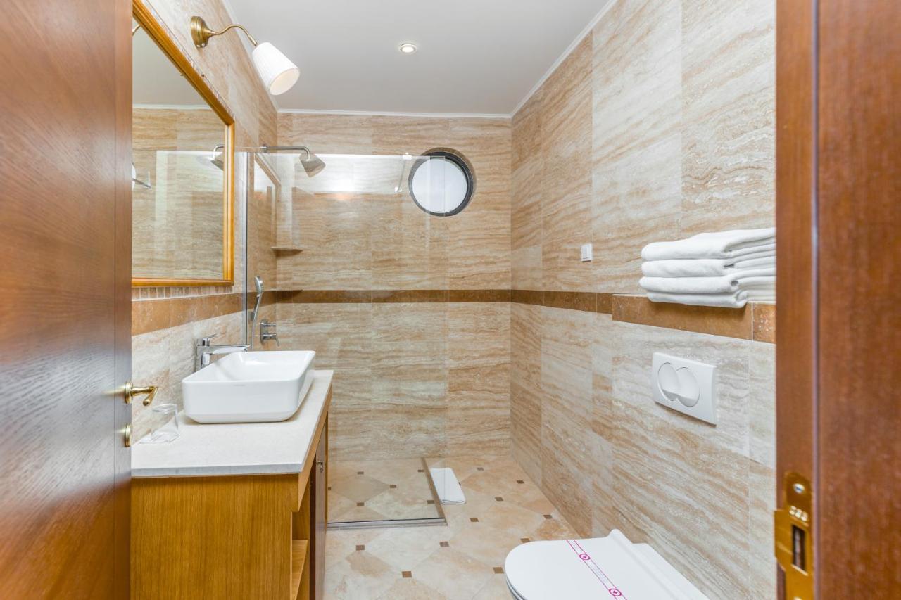Hotel Plaza Lucice Petrovac Dış mekan fotoğraf