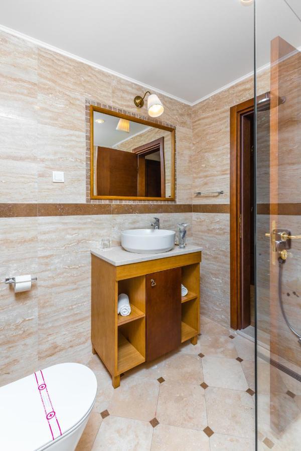 Hotel Plaza Lucice Petrovac Dış mekan fotoğraf