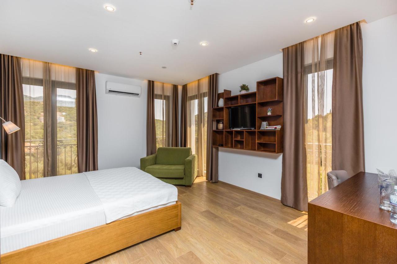 Hotel Plaza Lucice Petrovac Dış mekan fotoğraf