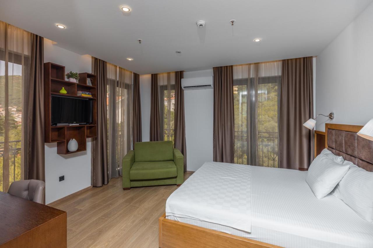 Hotel Plaza Lucice Petrovac Dış mekan fotoğraf